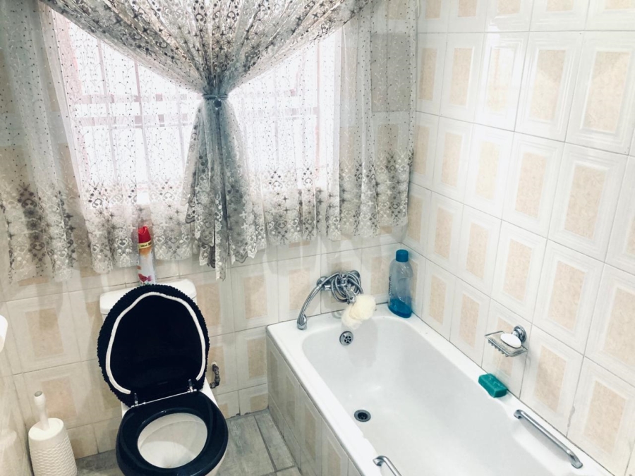 3 Bedroom Property for Sale in Mabopane Unit M North West